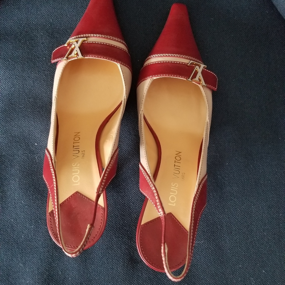 Louis Vuitton pumps NWOT - Picture 2 of 5